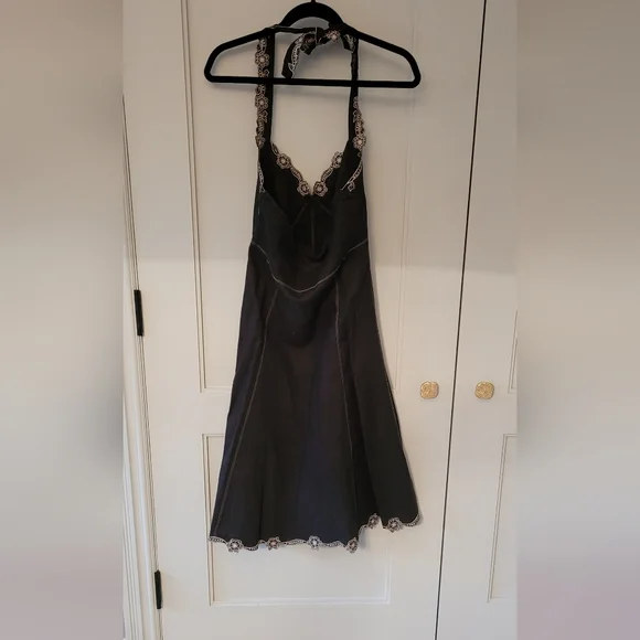 Black dress - Picture 4 of 5